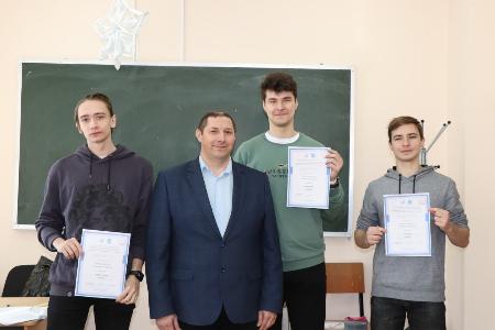 Студенты ХИИК СибГУТИ получили призы за участие в Всероссийском хакатоне связи