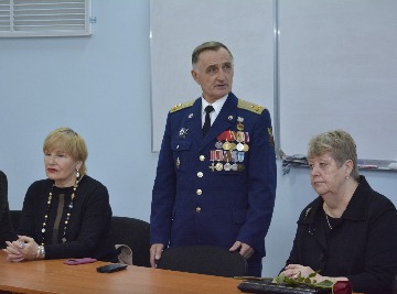 _DSC2528_cr.jpg