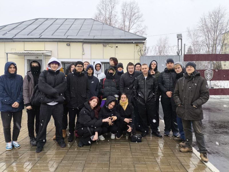 Уроки патриотизма в воинской части: студенты ХИИК СибГУТИ погрузились в историю армии