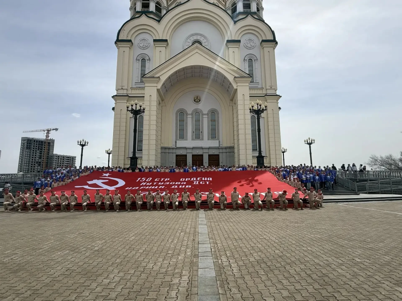 Студенты ХИИК СибГУТИ приняли участие в шествии «Волонтёры Победы»