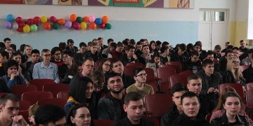 IMG_0017_cr.jpg