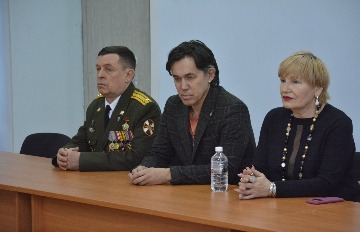 _DSC2510_cr.jpg