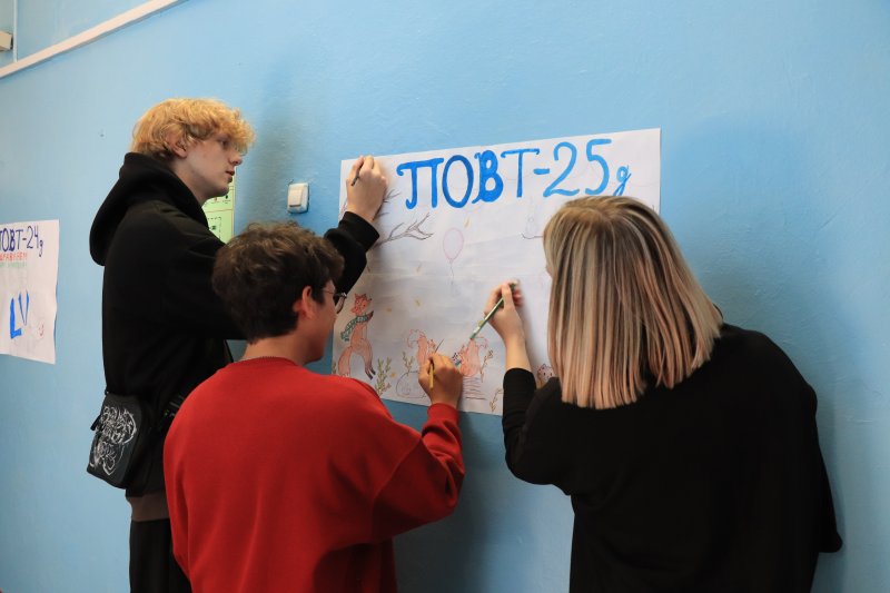 От всего сердца: праздничные открытки от студентов ХИИК СибГУТИ