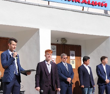 IMG_7193_cr.jpg