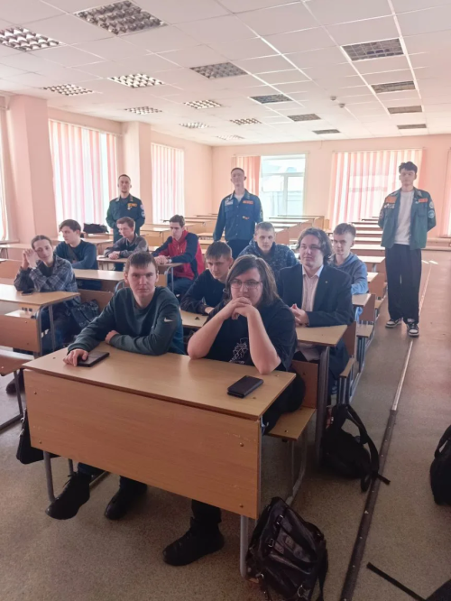 Студенты ХИИК познакомились с возможностями работы в Российских студенческих отрядах