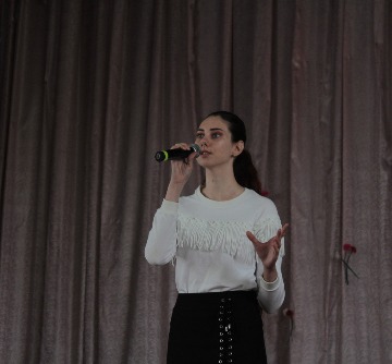 IMG_0063_cr.jpg