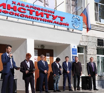 IMG_7195_cr.jpg
