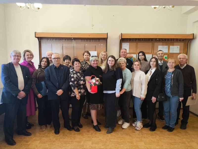 Совет трудового коллектива поздравил преподавателей Хабаровского института инфокоммуникаций с Днём учителя