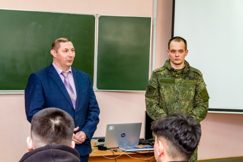 В ХИИК СибГУТИ в рамках разговоров о важном прошёл урок мужества