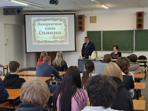 В ХИИК прошла встреча студентов с представителями Совета ветеранов МВД 