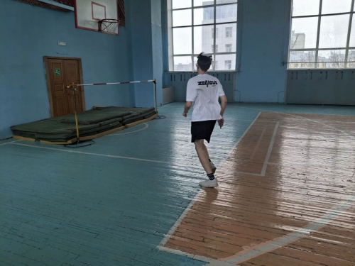Спортивный успех: итоги первенства ХИИК СибГУТИ по прыжкам в высоту