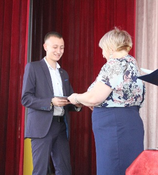 IMG_0106_cr.jpg