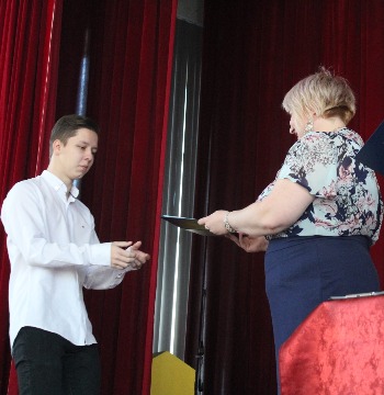 IMG_0109_cr.jpg
