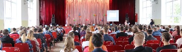 IMG_1695_cr.jpg