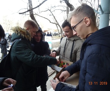 DSC02785_cr.jpg
